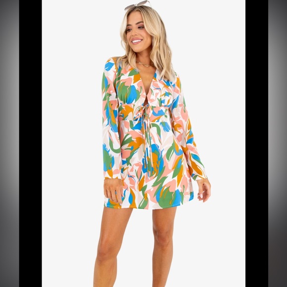 Stand Out printed mini dress- size Medium - Picture 1 of 4